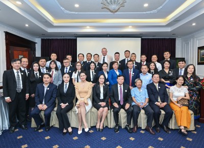 Chính thức ra mắt 